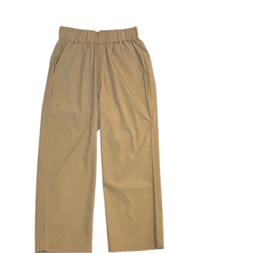 Boys southbound elastic waist khaki pants with pockets.